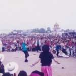 laos-games-diabolo-toss-up