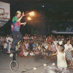 thaifest-lee-hayes-show-at-night