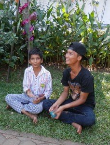 Ratana Metta Girls double juggle