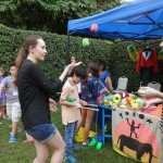 Great Britain Day Out - Alice teaches juggling