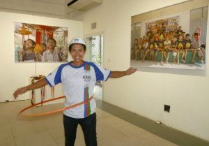 yangon gallery 100 Plus hula hooper